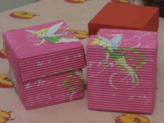A caixa de papel micro-ondulado pode ser usada com todos os tipos de presentes (Foto: Divulgação)