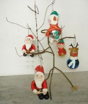  Este artesanato de Natal em biscuit deixará sua árvore muito mais diferenciada (Foto: Divulgação) 
