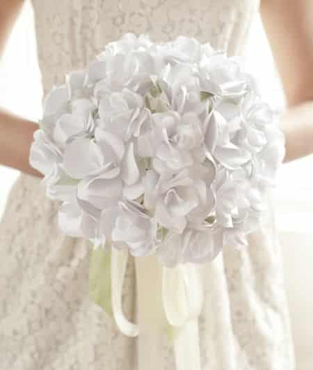 Buquê de flores de papel é lindo e delicado (Foto: elli.com)