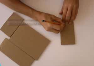 Ideia de Caixa de Bijuterias com Papelão