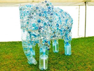 reciclagem de garrafa pet bicho