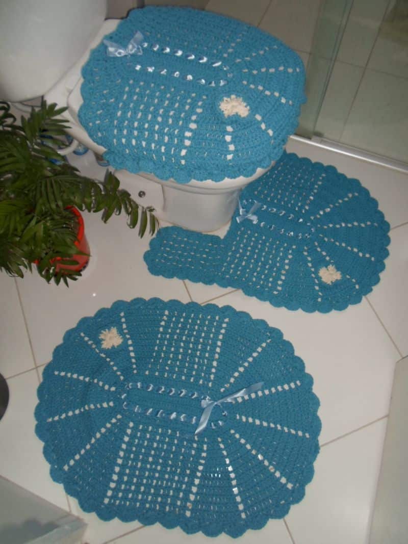 jogo de banheiro de croche azul
