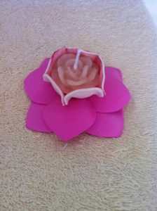 vela com flor de eva
