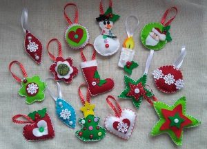 enfeite de árvore de natal em feltro