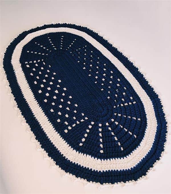 tapete de croche simples azul e branco