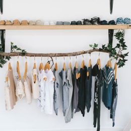 Como fazer arara de roupas: Ideias simples gastando pouco