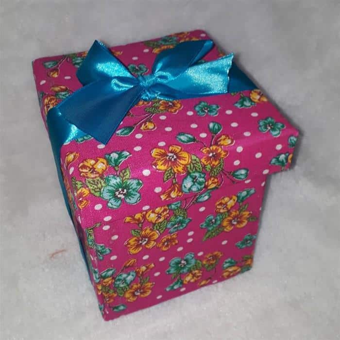 caixa de presentes para amigacaixa de presentes para amiga