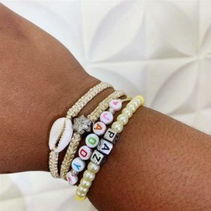 pulseira de linha com nome