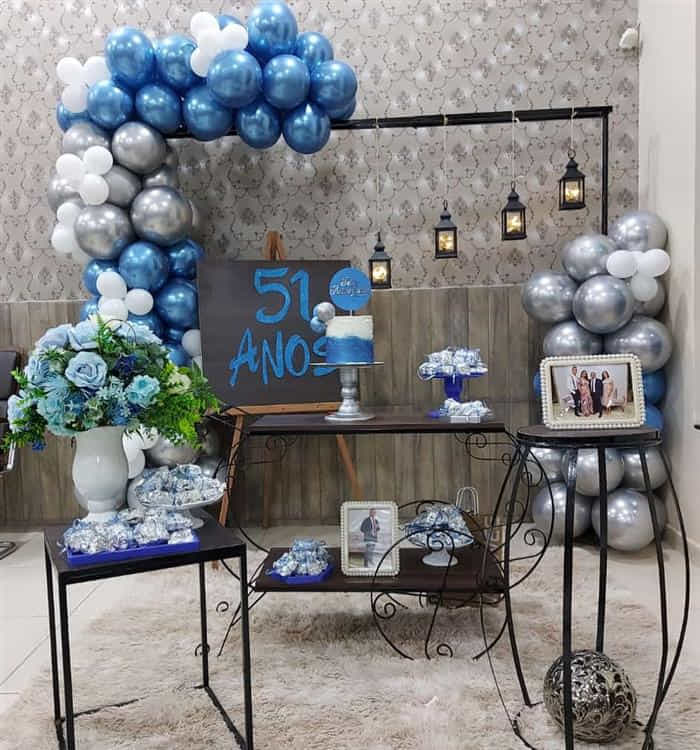 decoração de aniversário simples para homem azul e branco