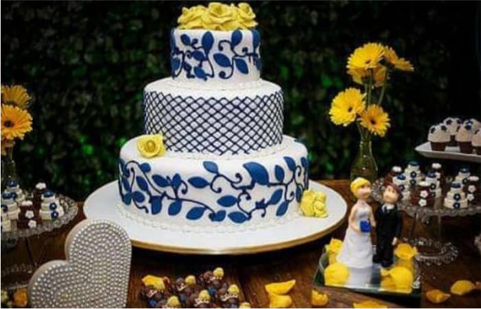 mesa decorada azul e amarelomesa decorada azul e amarelo
