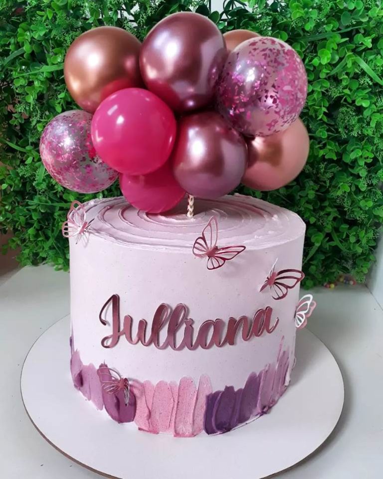 Bolo com balão personalizado em cima: modelos femininos e masculinos
