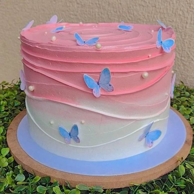 Bolo de borboletas: +95 modelos que parecem obras de arte - Artesanato  Passo a Passo!  Melhores bolos de aniversário, Bolos de aniversário cor de  rosa, Bolos de aniversário