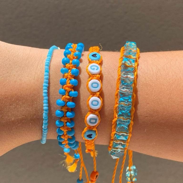 +45 Ideias de pulseiras de miçangas da moda e modelos simples