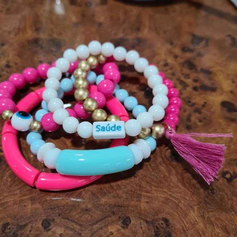 +45 Ideias de pulseiras de miçangas da moda e modelos simples
