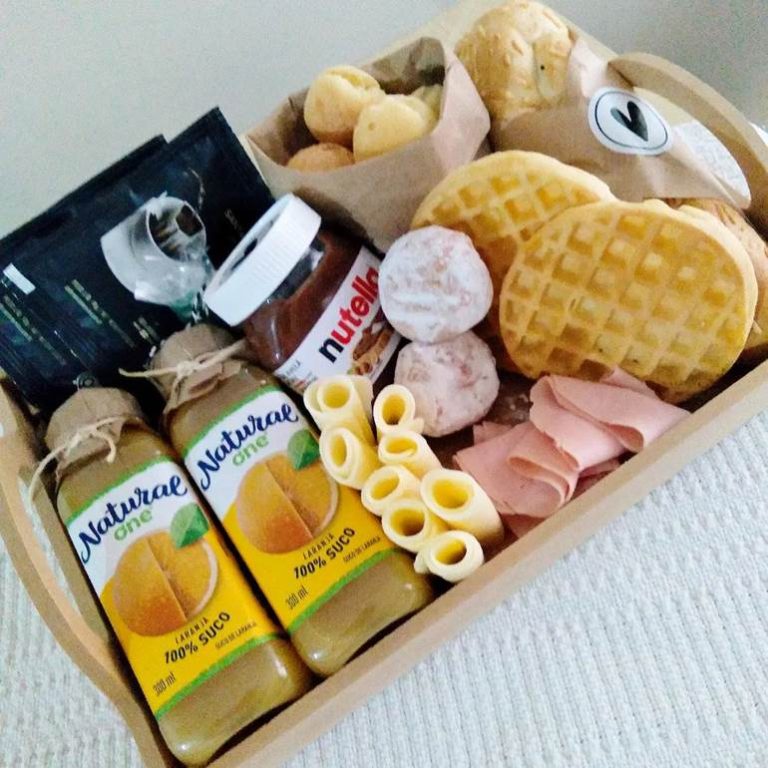 Como montar uma cesta de café da manhã simples e barata?