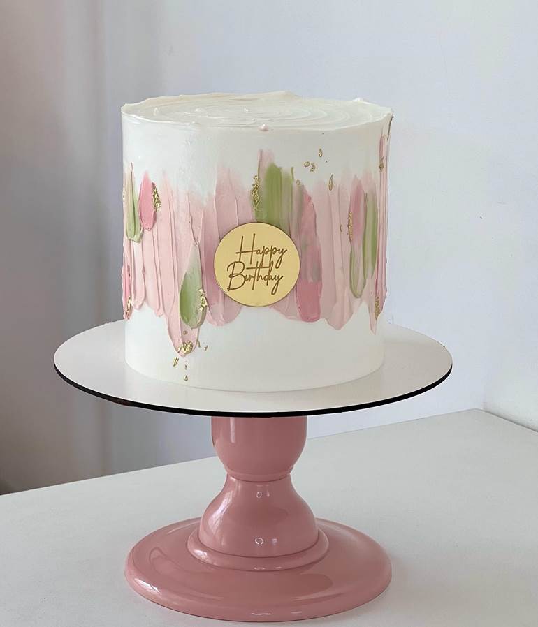 bolo de aniversário feminino moderno branco